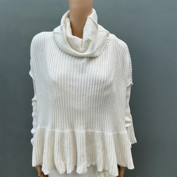 Free People Layer Cake Turtleneck Size M Sweater Bohemian Oversized Cabincore - Picture 3 of 10